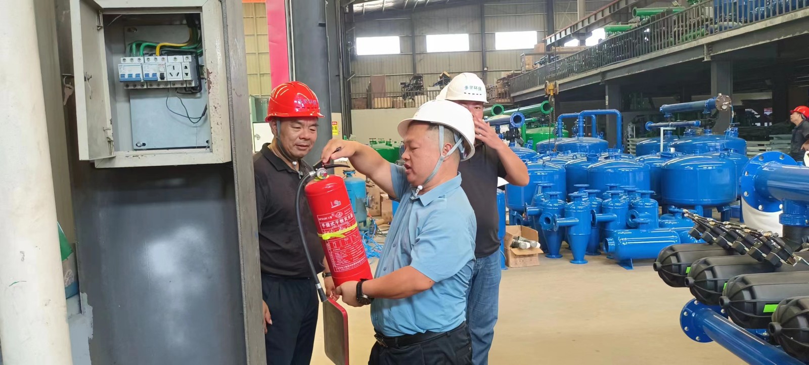 汨羅人大代表一行考察多靈過濾系統(tǒng)科技園 汨羅人大代表一行考察多靈過濾系統(tǒng)科技園